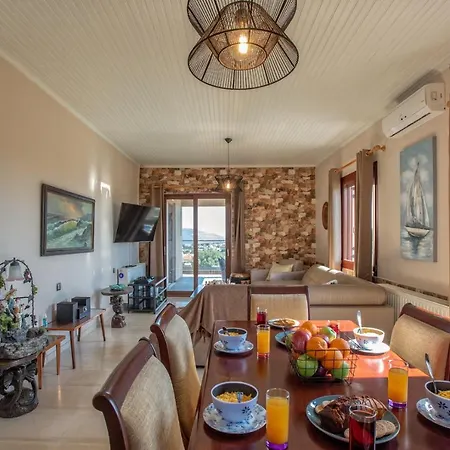 Holiday home Stathatos