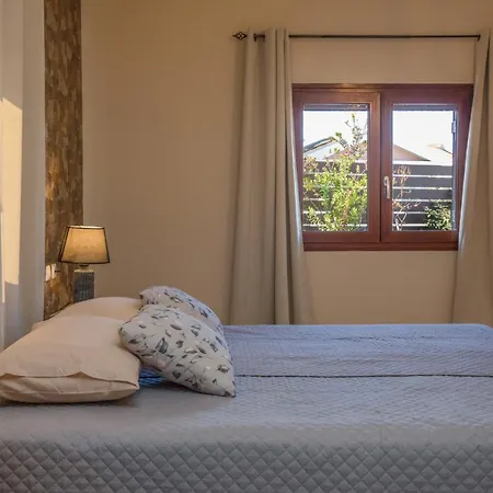 Stathatos בית נופש *